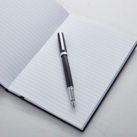 Hugo Boss Set (Fountain Pen & Black A5 Note Pad)