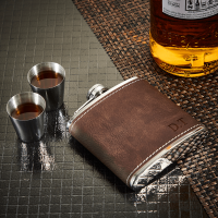 Deluxe Hip Flask Gift Set Brown