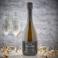 Mr & Mrs Just Married Boutique Gifts Prosecco Double Glass With Bottle Gift Set