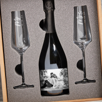 Mr & Mrs Wedding Date Photo Upload Boutique Gifts Prosecco Double Glass With Bottle Gift Set 