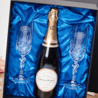 Ornate Mr & Mrs x2 Champagne Glasses Gift Set With Bottle Of Brut Champagne 