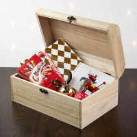 personalised Wreath Christmas Eve Chest