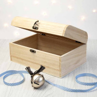 personalised Wreath Christmas Eve Chest